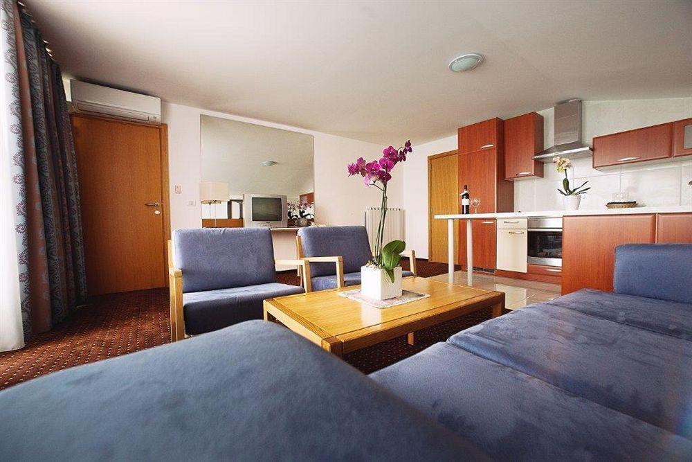 Apartments Vila Barka ポルトローシュ エクステリア 写真