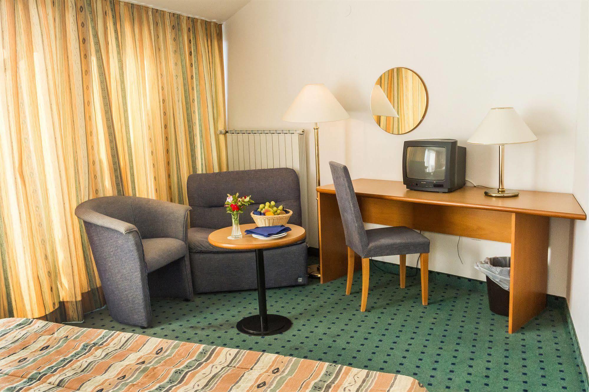 Apartments Vila Barka ポルトローシュ エクステリア 写真
